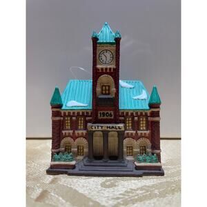 Vtg Department 56 Ornament Christmas in the City Series “City Hall” Retired 1991